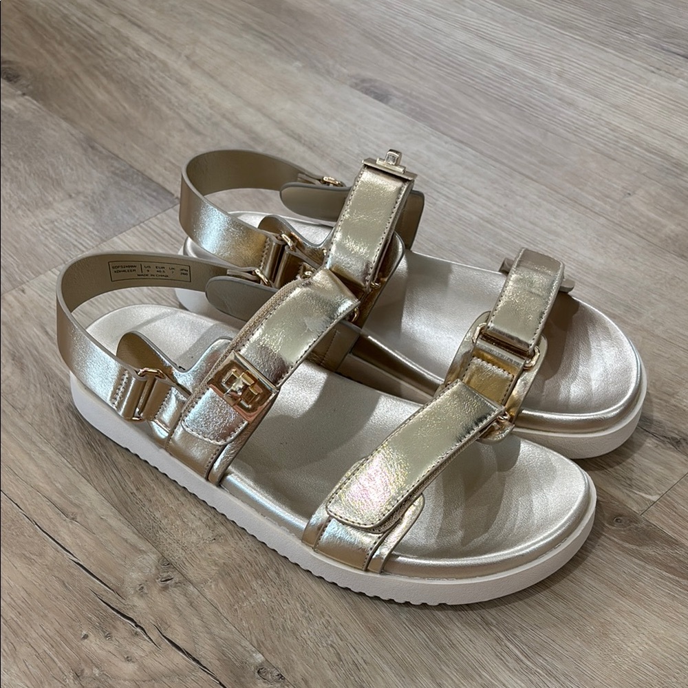 Dream Pairs Metallic Gold Strappy Platform Sandals